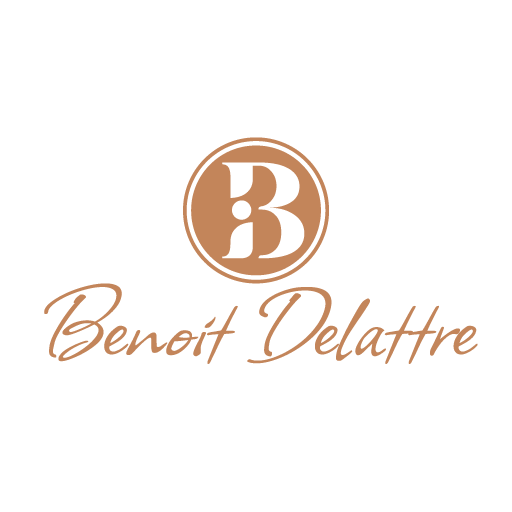 Logo de Benoît Delattre avec un “B” stylisé dans un cercle et le nom complet écrit en dessous.